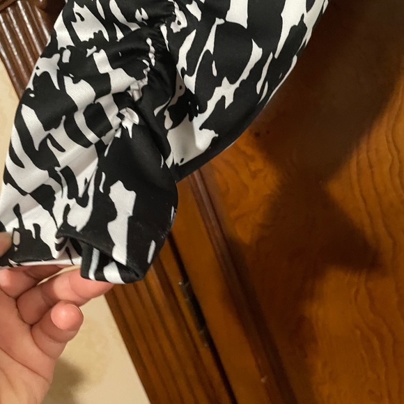 Blazer - Picture 2 of 2